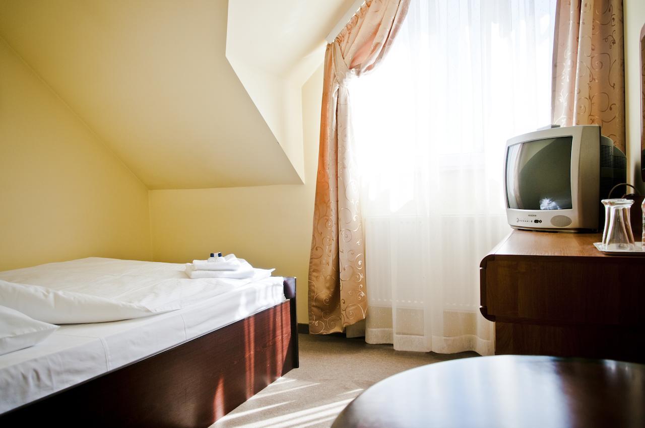 Hotel Olenka Szydlowiec Rom bilde