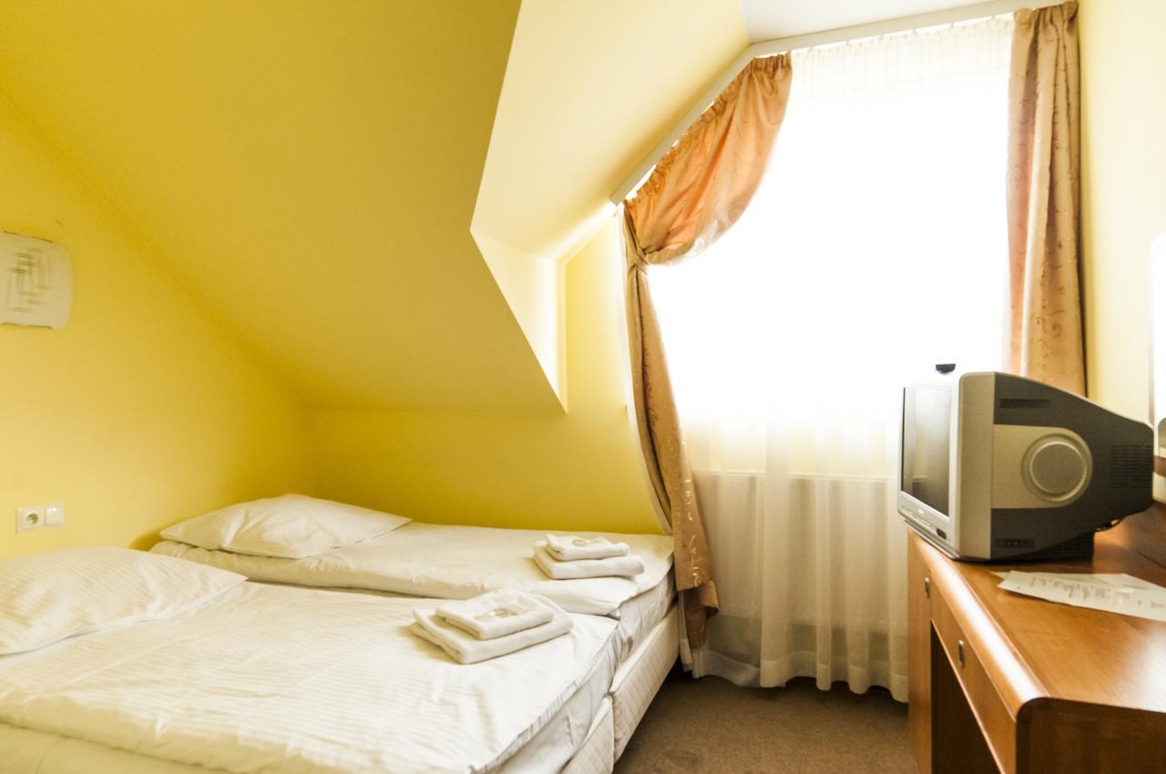Hotel Olenka Szydlowiec Eksteriør bilde